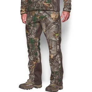 Under Armour Water resistant Hunting Pants! 40/30
